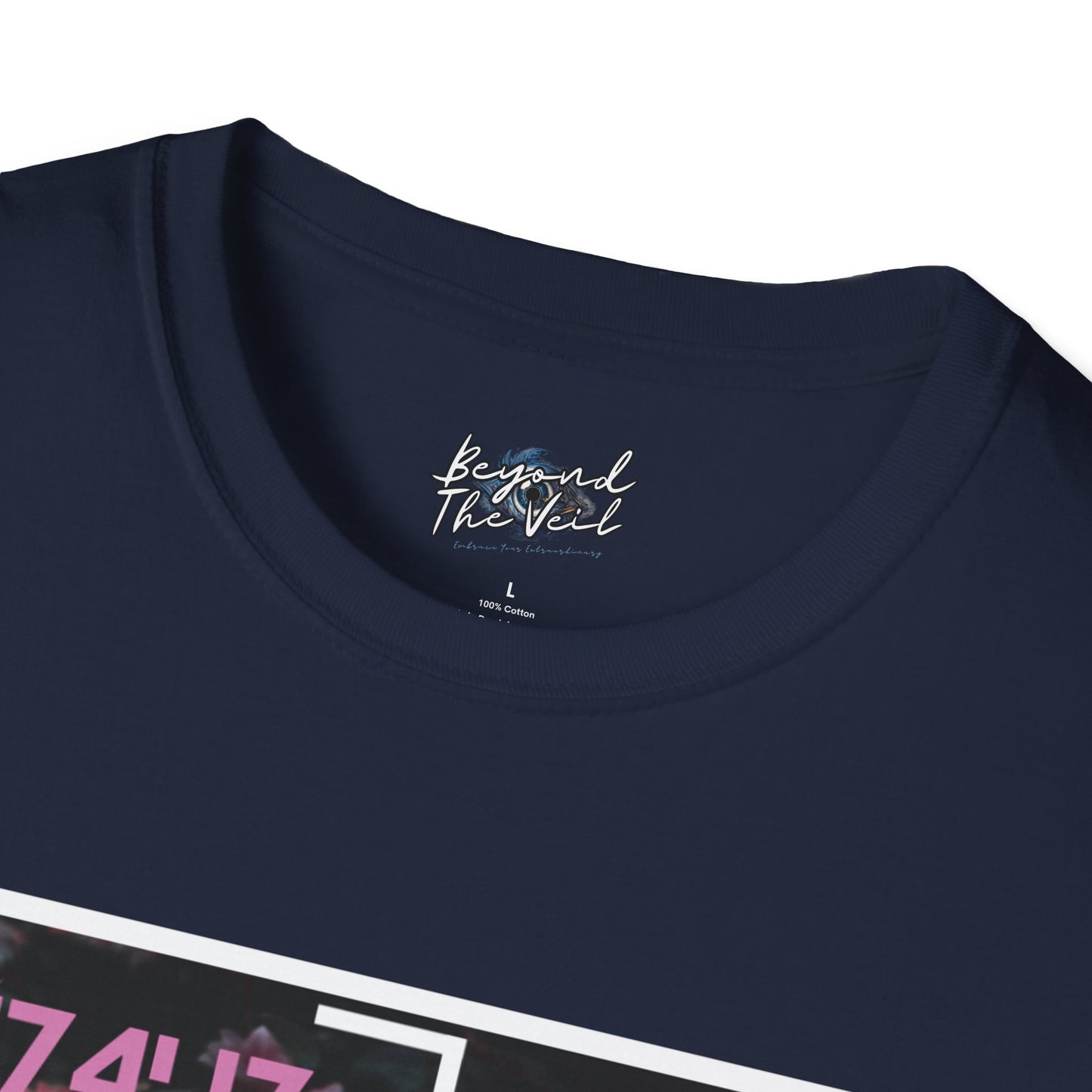 174Hz - Feminine - Unisex - T-Shirt - Divine